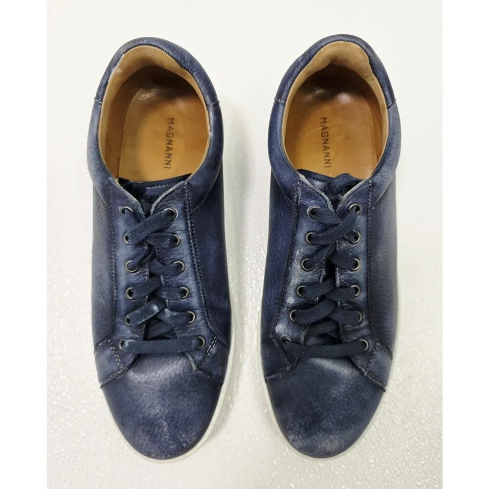 Magnanni Leve Navy Fashion Sneakers size 8.5 Broken In Leather
